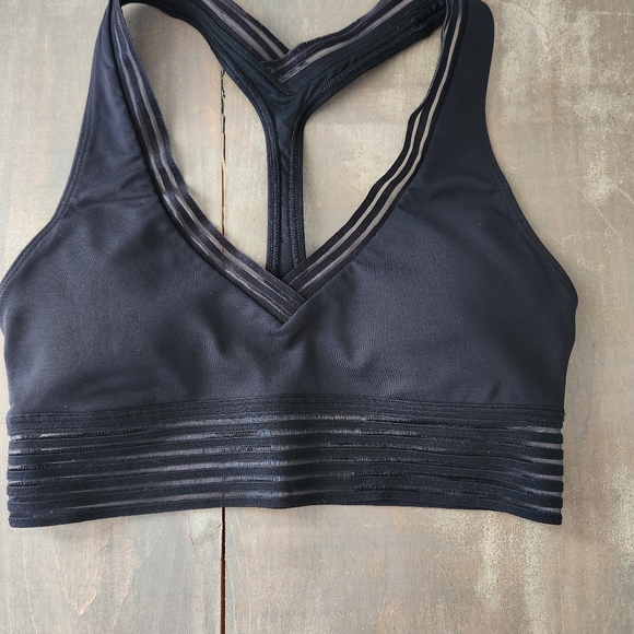 Lululemon Find Focus Black Sports Bra – Size 4 - Picture 2 of 6